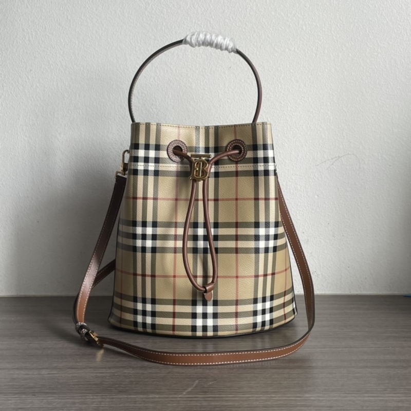 Bv*b*rry bucket bags